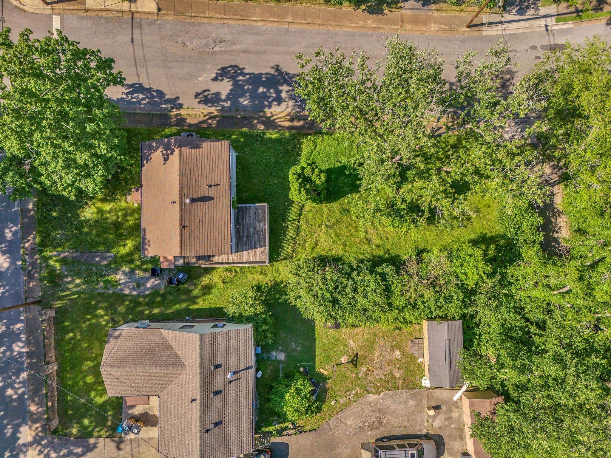 Nashville, TN 37206,901 S 13th St