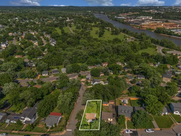 Nashville, TN 37206,901 S 13th St