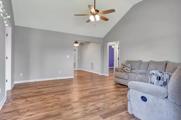 Chapel Hill, TN 37034,2312 Forrest Fields Dr