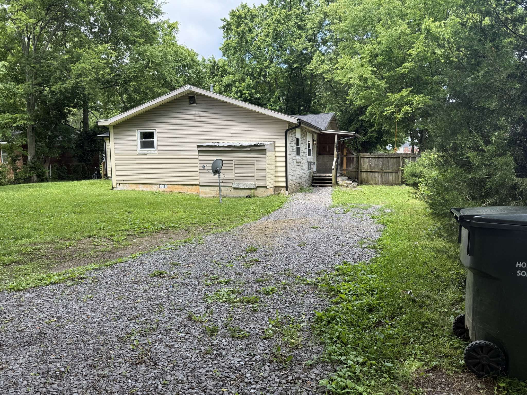 Hopkinsville, KY 42240,115 Sarah Ave