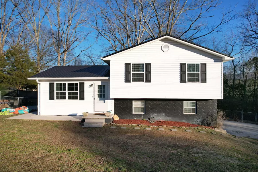 128 Yuchi Drive, Benton, TN 37307