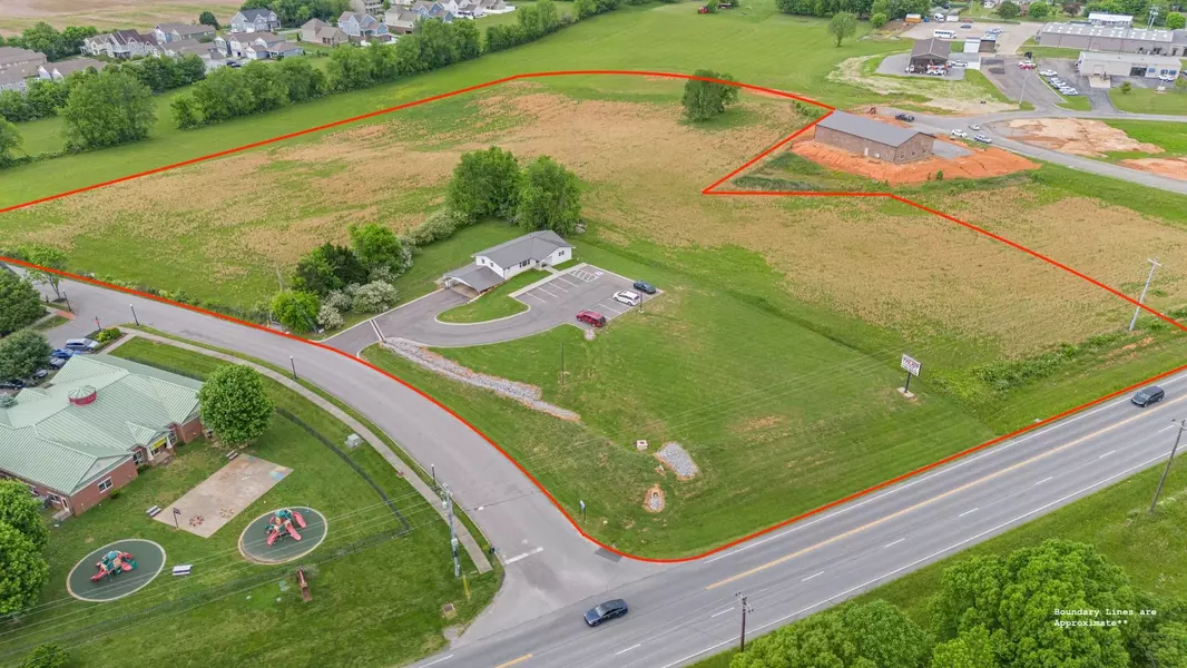 1665 Hicks Edgen Rd, Pleasant View, TN 37146