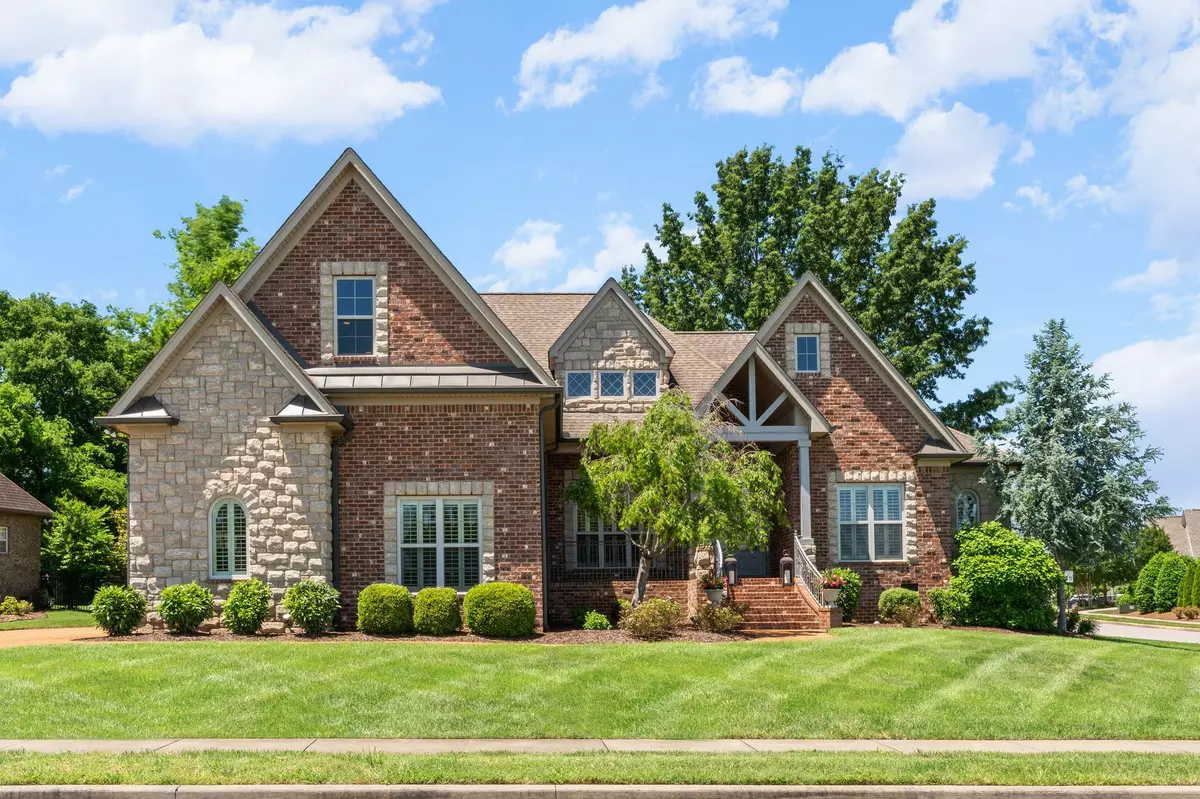 Gallatin, TN 37066,1592 Foxland Blvd