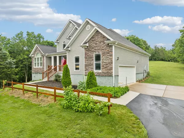 Hickman, TN 38567,168 Agee Branch Ln