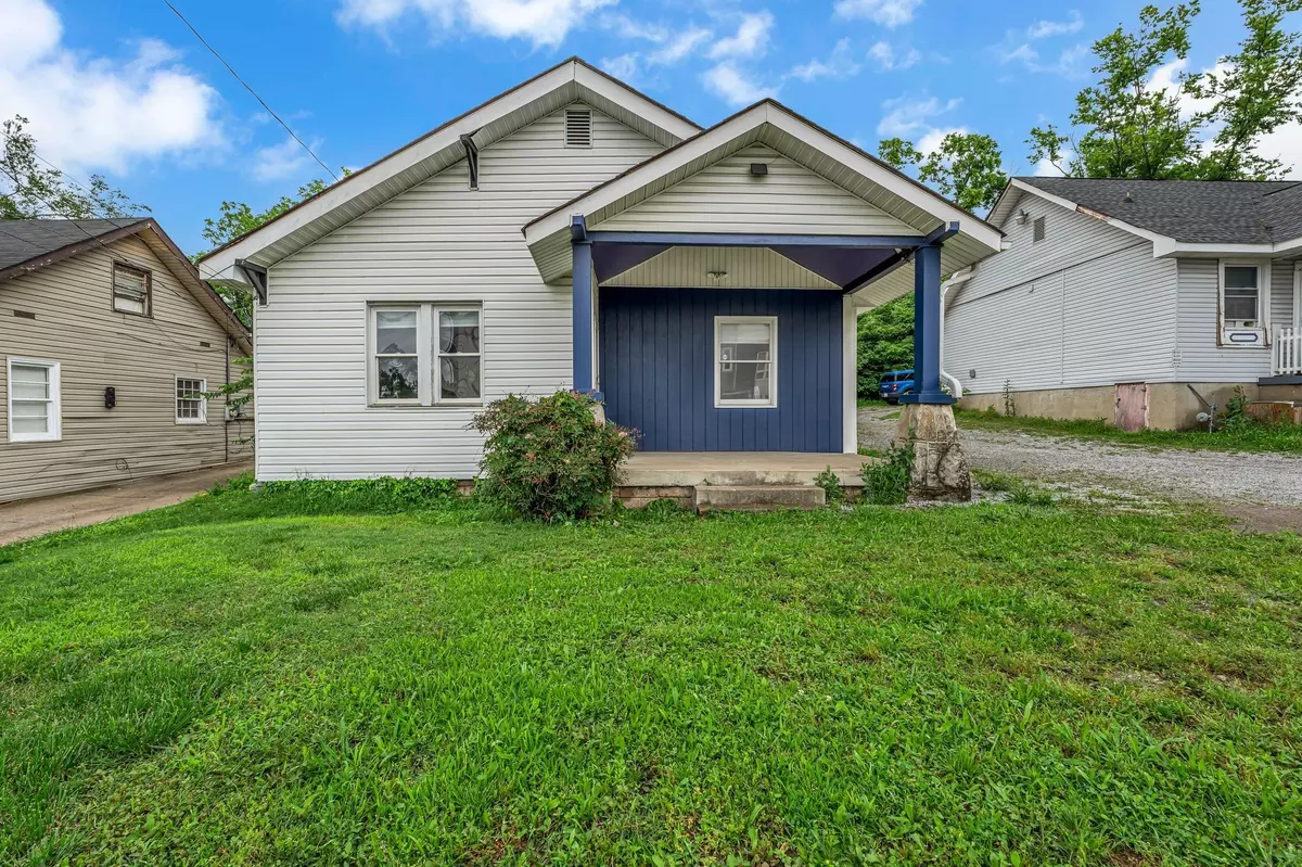 Nashville, TN 37216,1049 E Trinity Ln