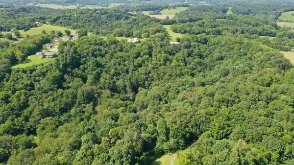 1 Bledsoe Rd, Pulaski, TN 38478