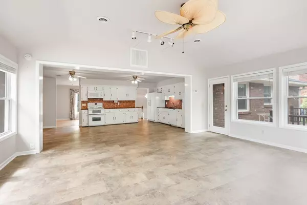 Hendersonville, TN 37075,114 Airfloat Dr