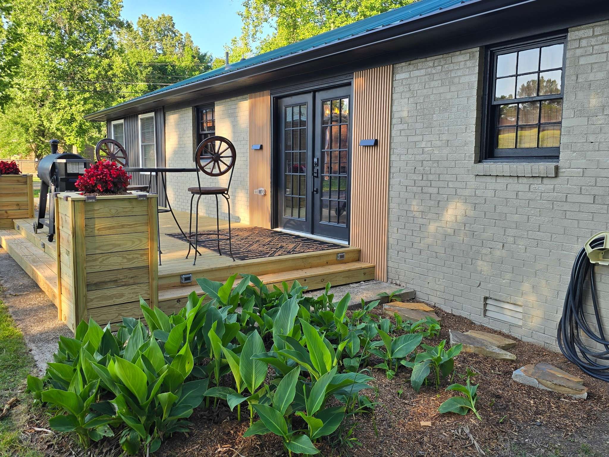 371 Leader Dr, New Johnsonville, TN 37134