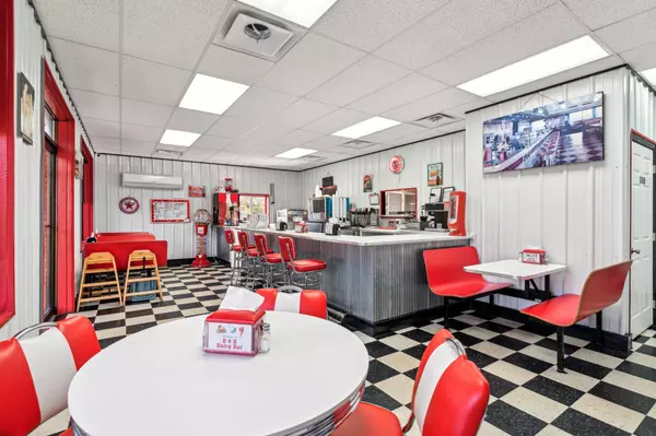 Linden, TN 37096,1039 Squirrel Hollow Dr