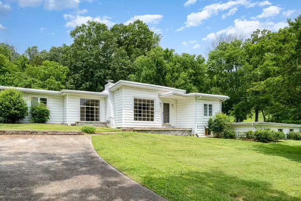 Franklin, TN 37069,475 Franklin Rd