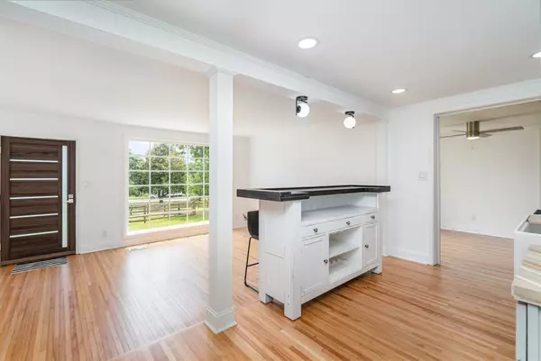 Franklin, TN 37069,475 Franklin Rd