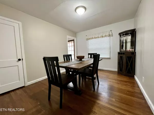 Clinton, TN 37716,410 Hickory St