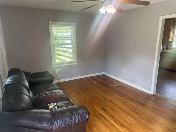 Clarksville, TN 37040,1206 Talley Dr