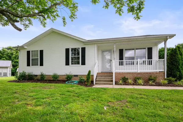 103 Cedarview Drive, Charlotte, TN 37036
