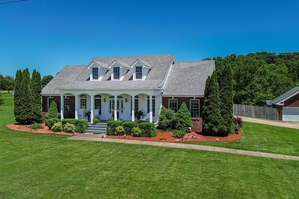 95 Country Ln, Lawrenceburg, TN 38464