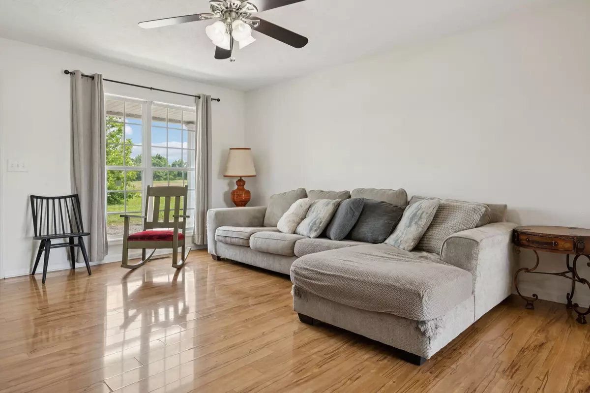 Chapmansboro, TN 37035,1809 Mosley Ferry Rd