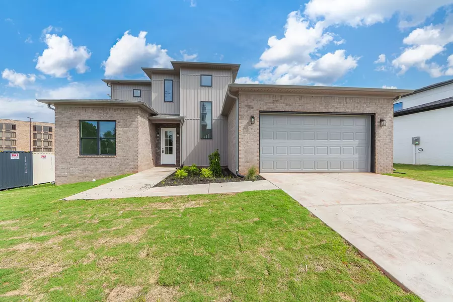 135 Max Lane Dr, Jackson, TN 38305