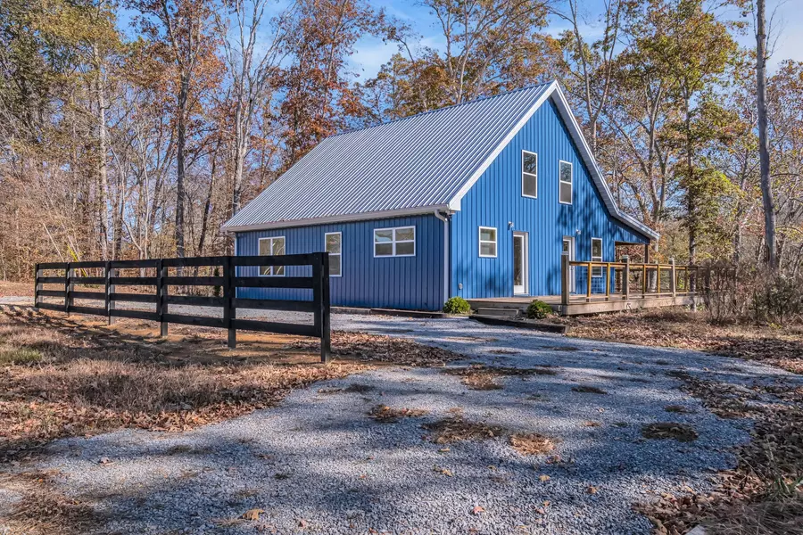 761 Metal Ford Rd, Hohenwald, TN 38462