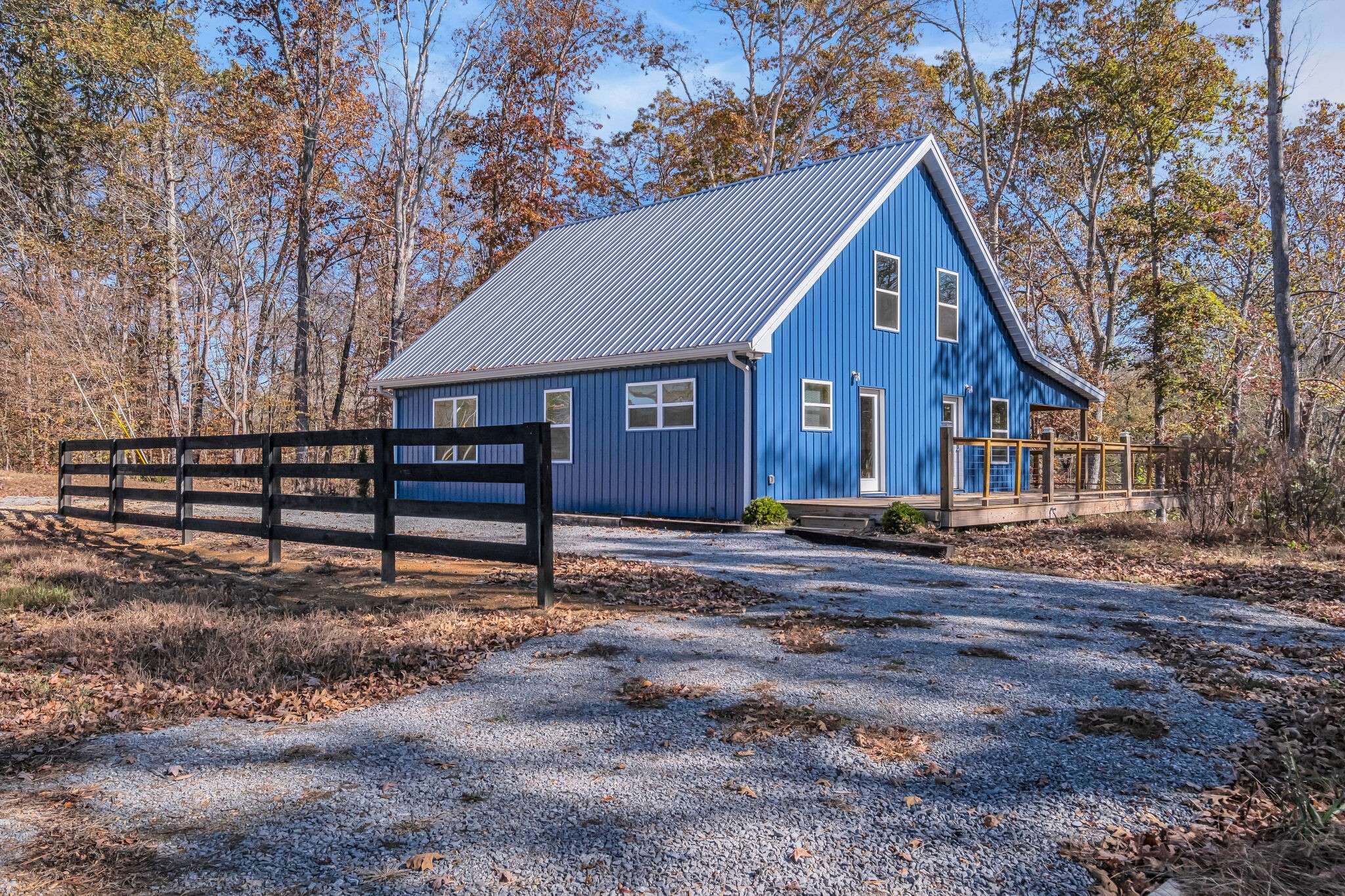 761 Metal Ford Rd, Hohenwald, TN 38462