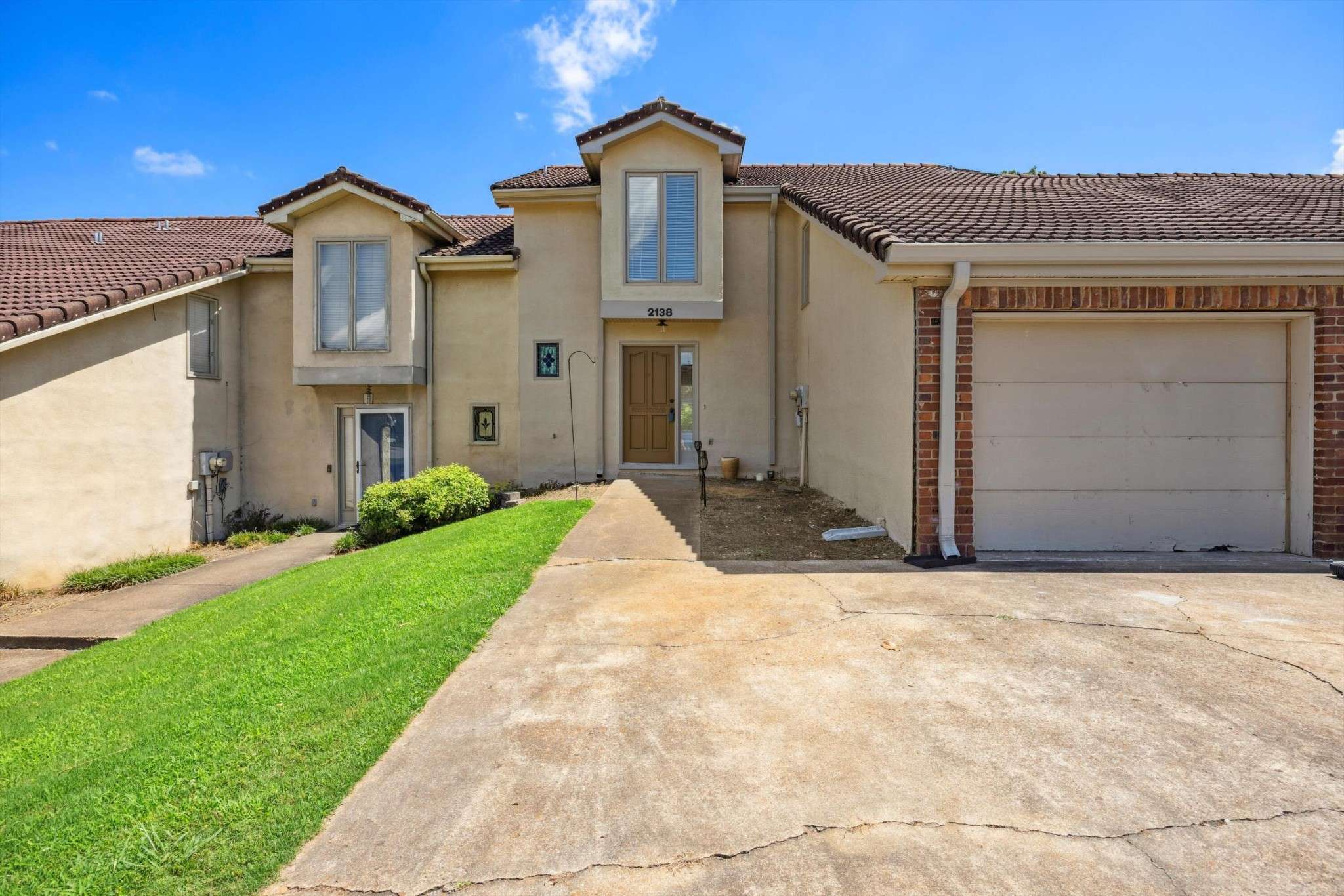 2138 Vaden Village Drive, Chattanooga, TN 37421