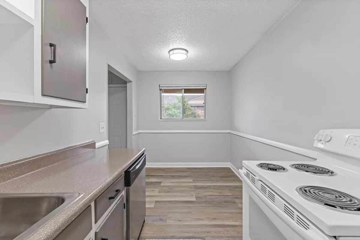 Nashville, TN 37209,276 White Bridge Pike #70