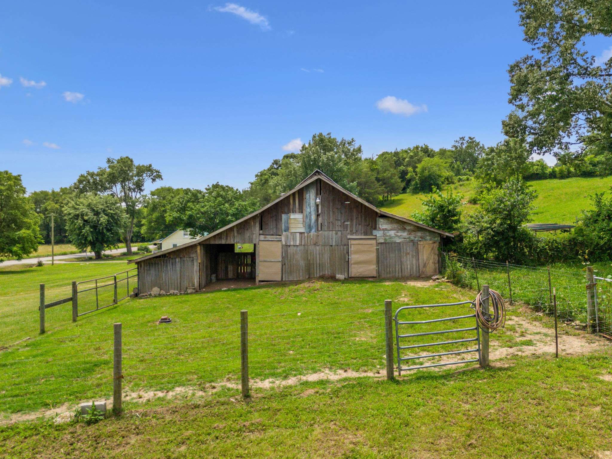 Pulaski, TN 38478,2665 Center Point Rd