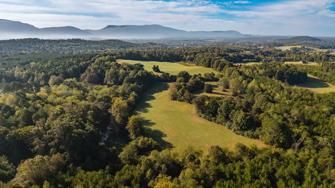 238 County Road 792, Etowah, TN 37331