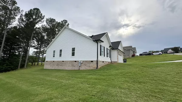 Athens, TN 37303,124 County Rd 3050