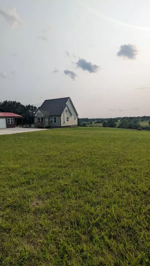 171 Ashmore Rd, Summertown, TN 38483