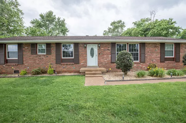 Hendersonville, TN 37075,111 Neverbreak Dr