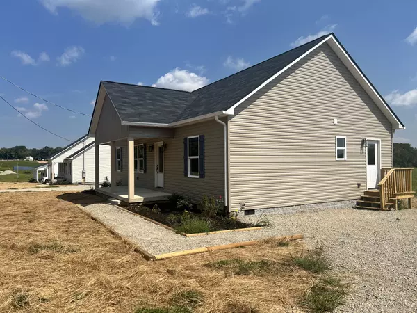 Pulaski, TN 38478,5716 Little Dry Creek Rd
