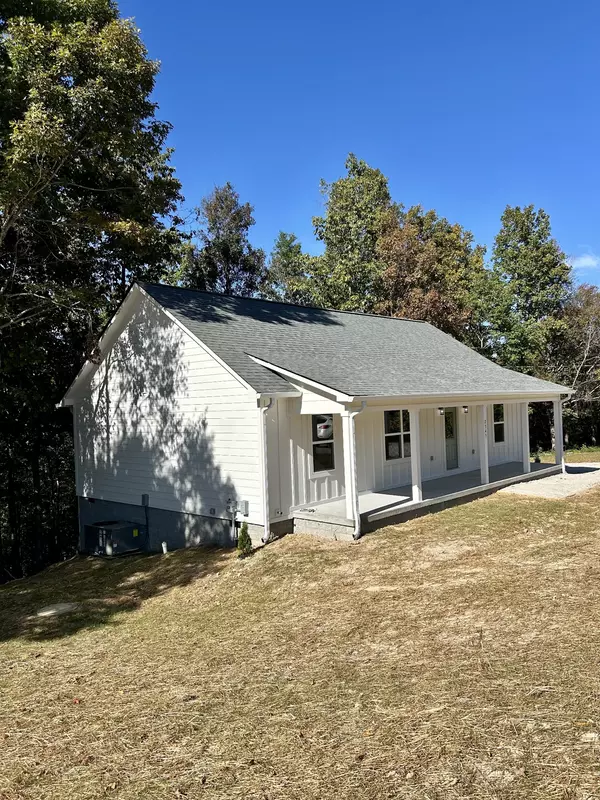 Pulaski, TN 38478,5702 Little Dry Creek Rd