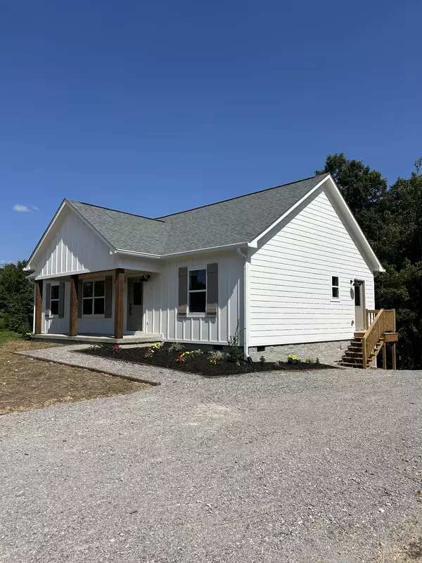 Pulaski, TN 38478,5702 Little Dry Creek Rd