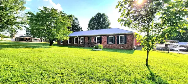 Dickson, TN 37055,208 Royal Oak Dr