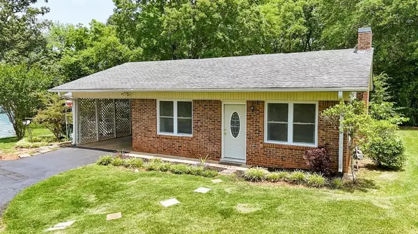 262 Purdy Rd, Selmer, TN 38375