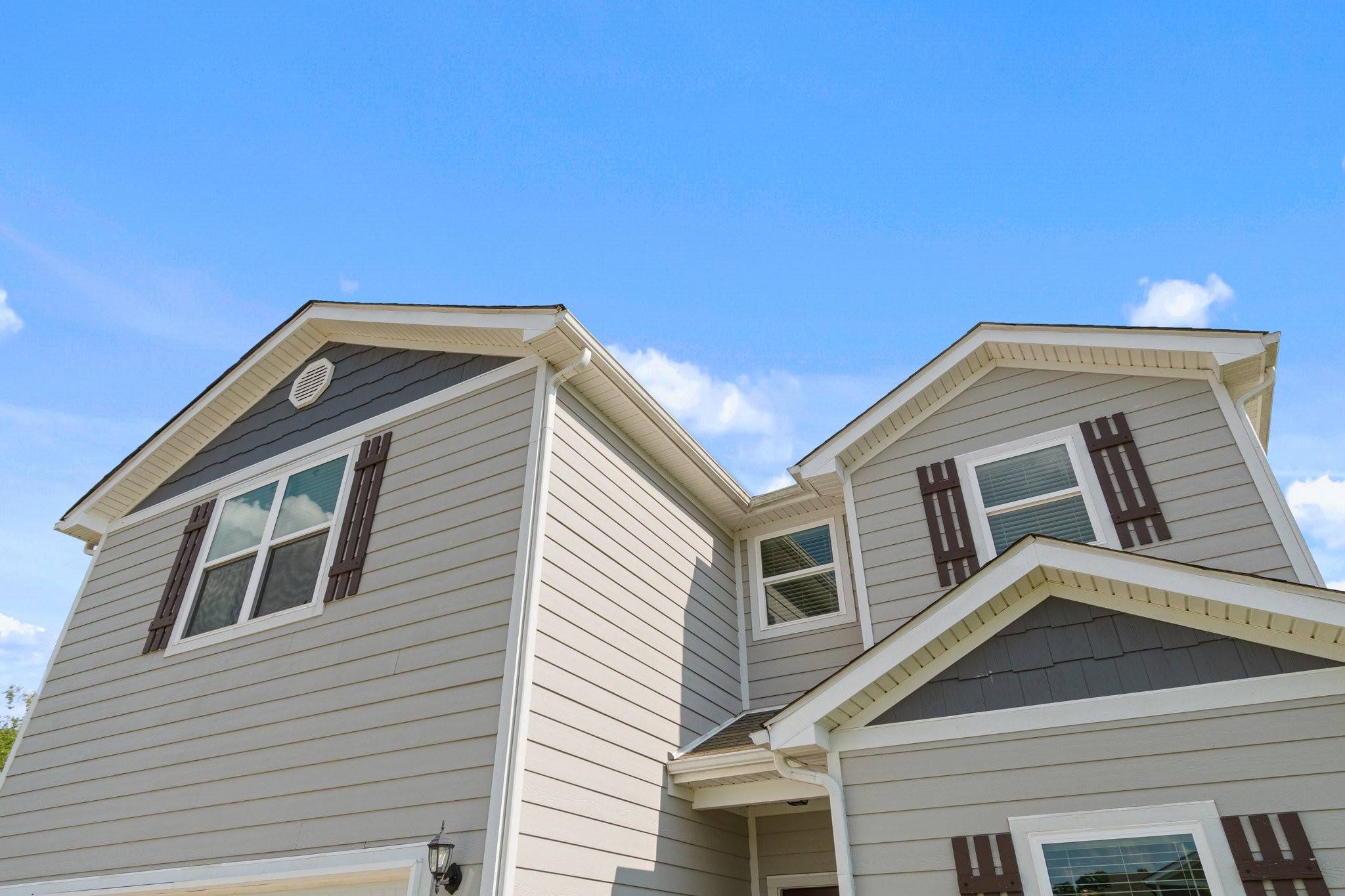 Columbia, TN 38401,2555 Queen Bee Dr