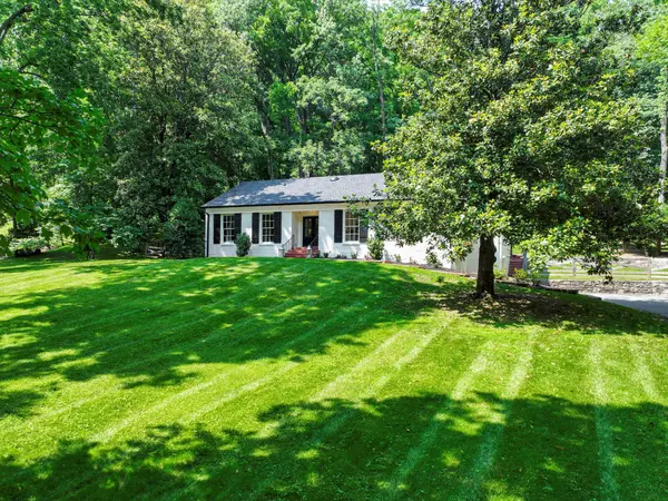 Nashville, TN 37215,6005 Andover Dr