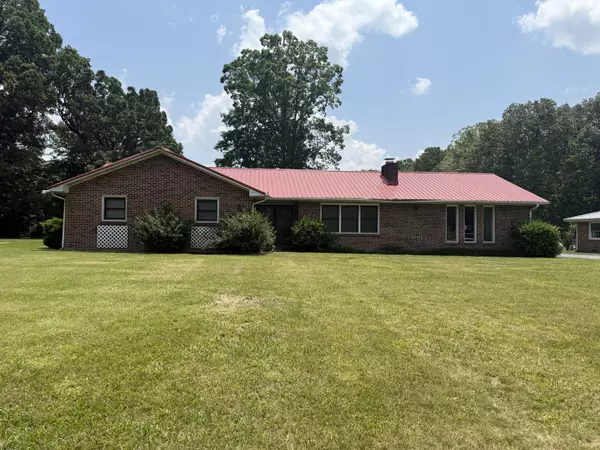 1221 Hillcrest Dr,  Manchester,  TN 37355