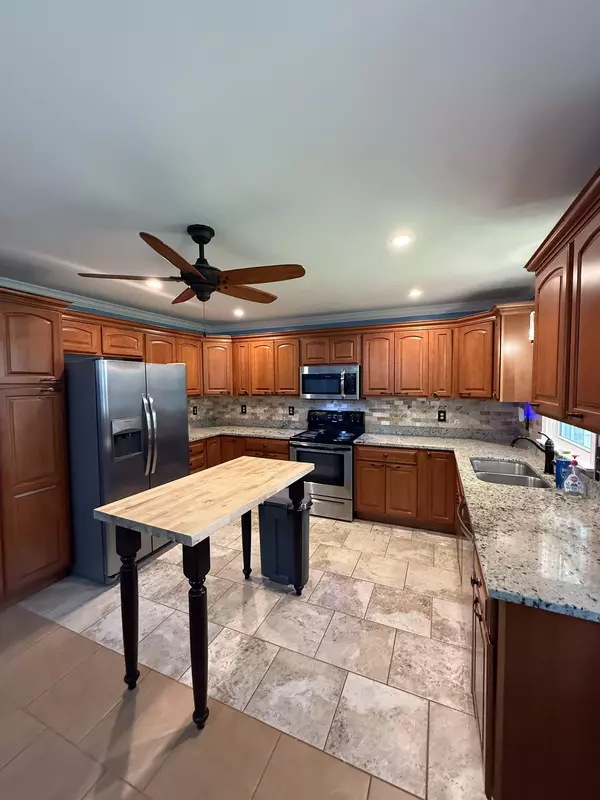Lawrenceburg, TN 38464,1704 Deer Hollow Dr #W