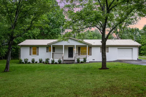 868 J D Todd Rd, Murfreesboro, TN 37129