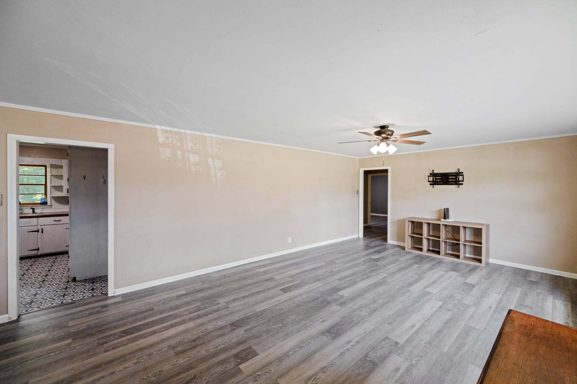 Hollow Rock, TN 38342,29525 Broad St