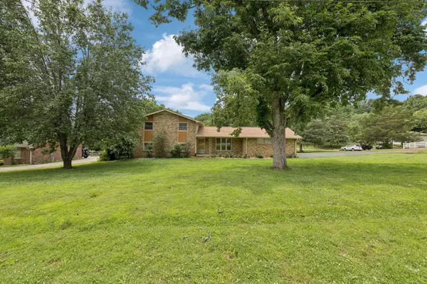 Hendersonville, TN 37075,230 Riverwood Dr