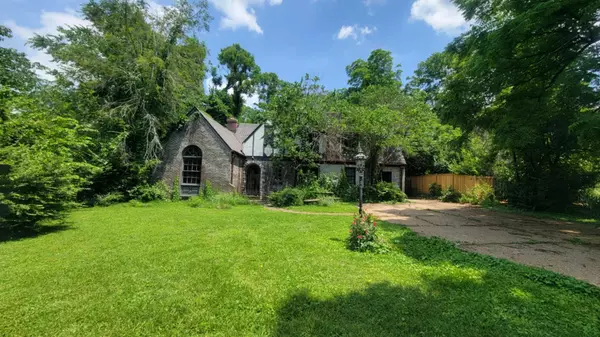 Nashville, TN 37215,912 Wilson Blvd