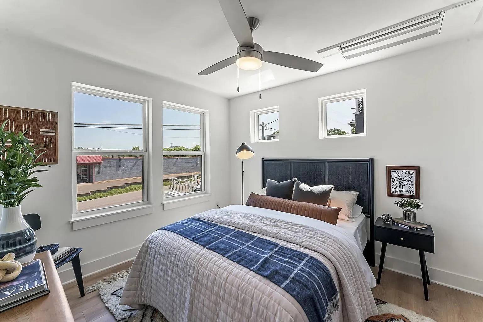 Nashville, TN 37207,102 Duke St #32