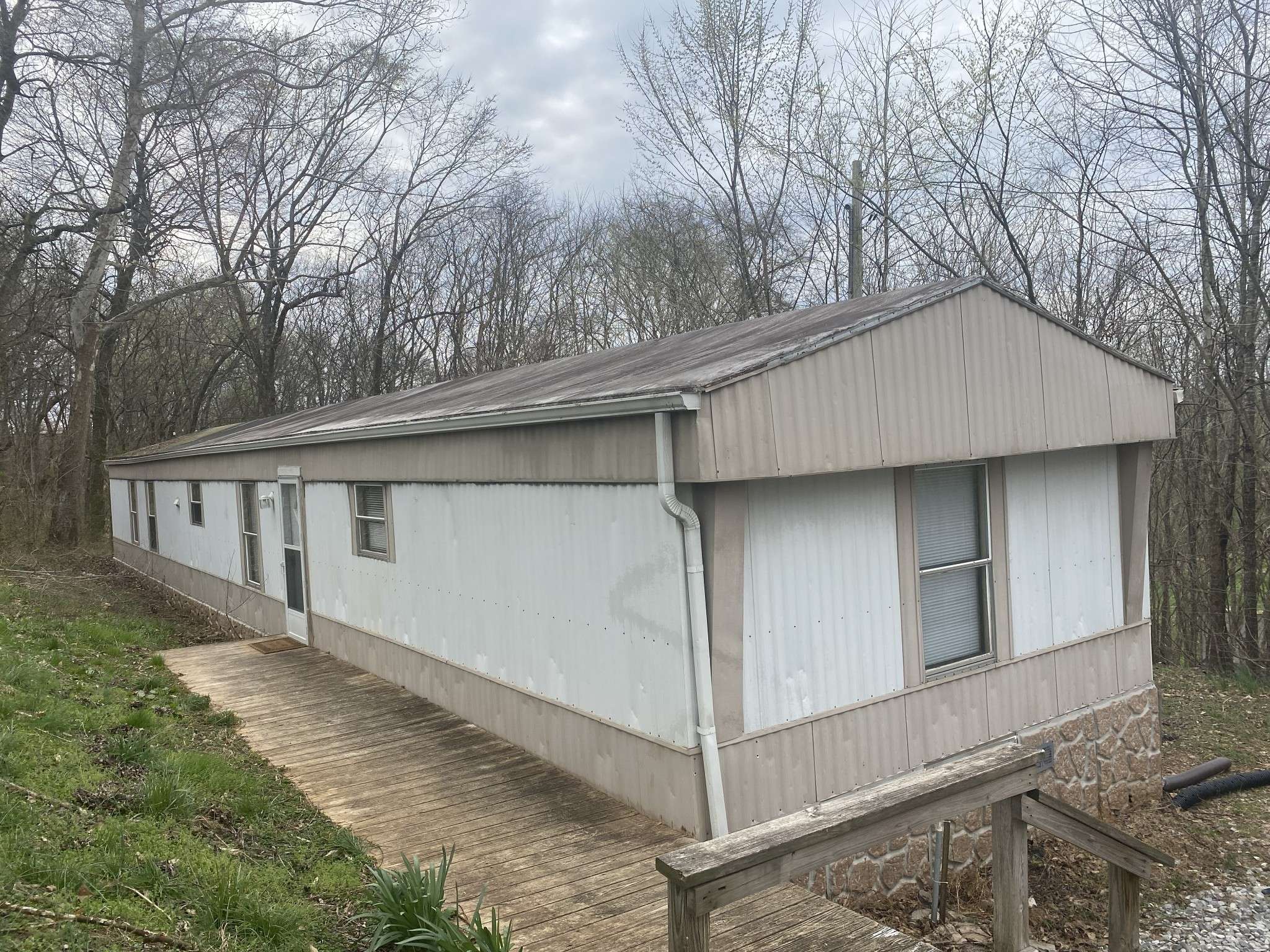 4440 Matthews Rd, Cedar Hill, TN 37032