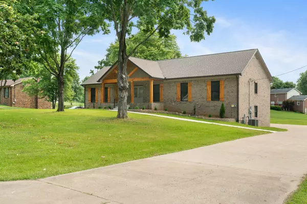 Hendersonville, TN 37075,363 Indian Lake Rd
