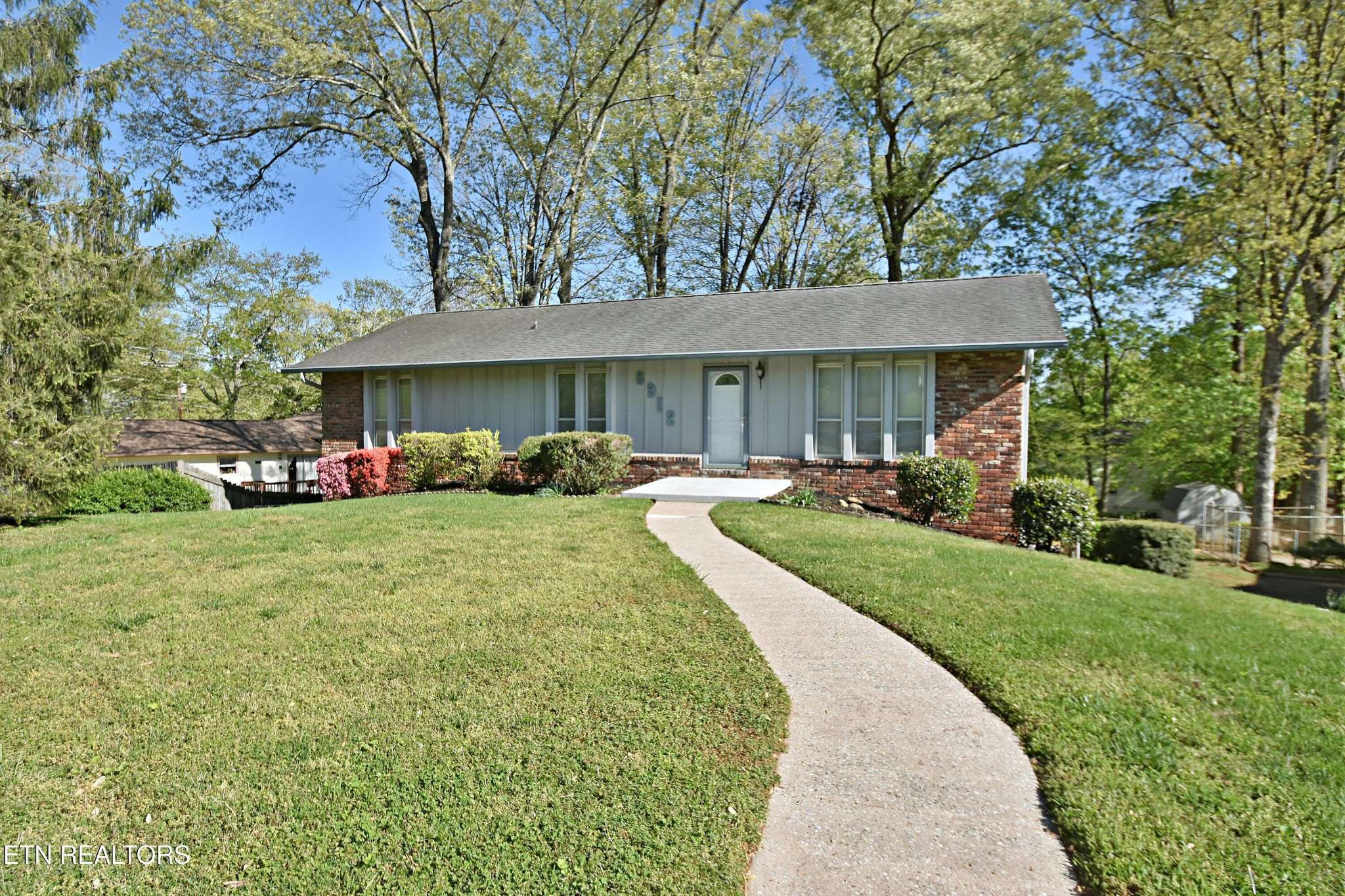 8912 Moneymaker Drive, Knoxville, TN 37923