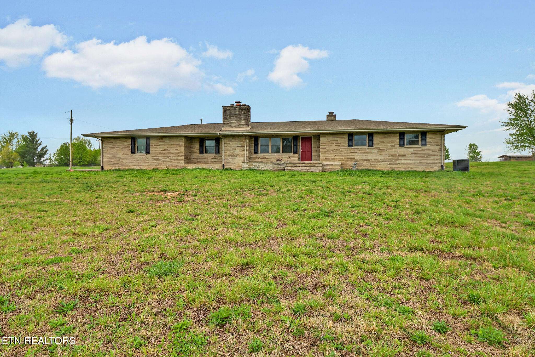 1128 Allardt Hwy, Jamestown, TN 38556