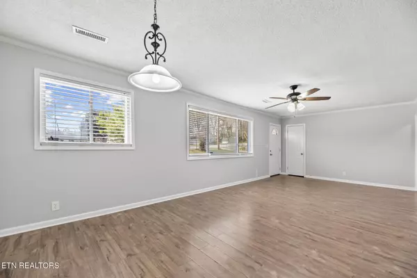 Oak Ridge, TN 37830,102 Bermuda Rd