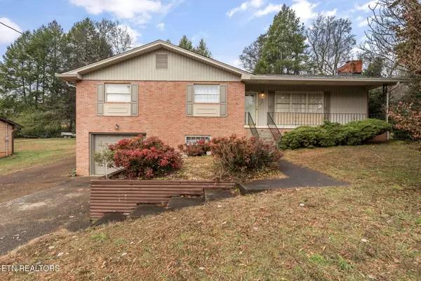 525 Greenwood Drive, Clinton, TN 37716